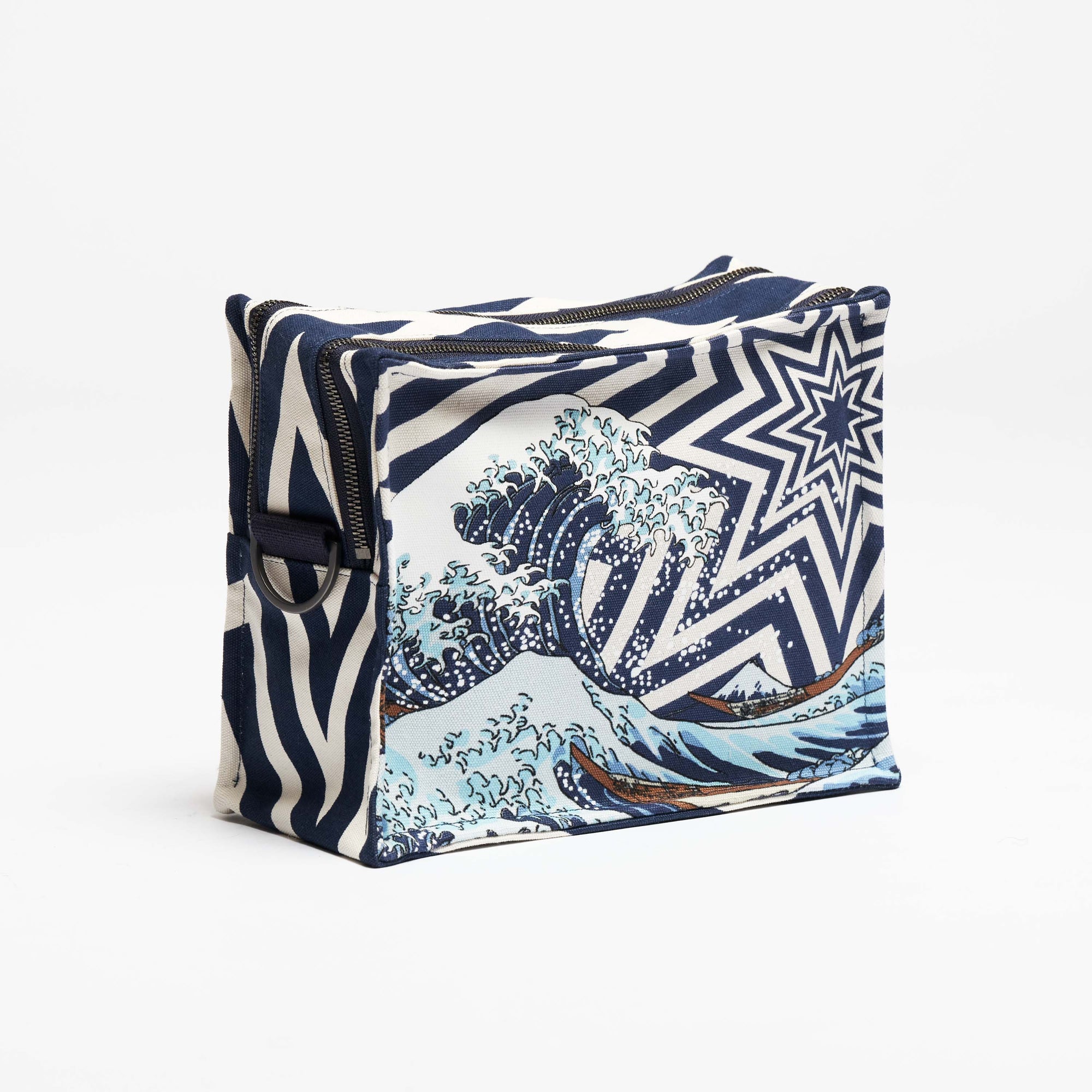 The Wave--skip || Toiletry Bag L - Kulturbeutel groß - vegan