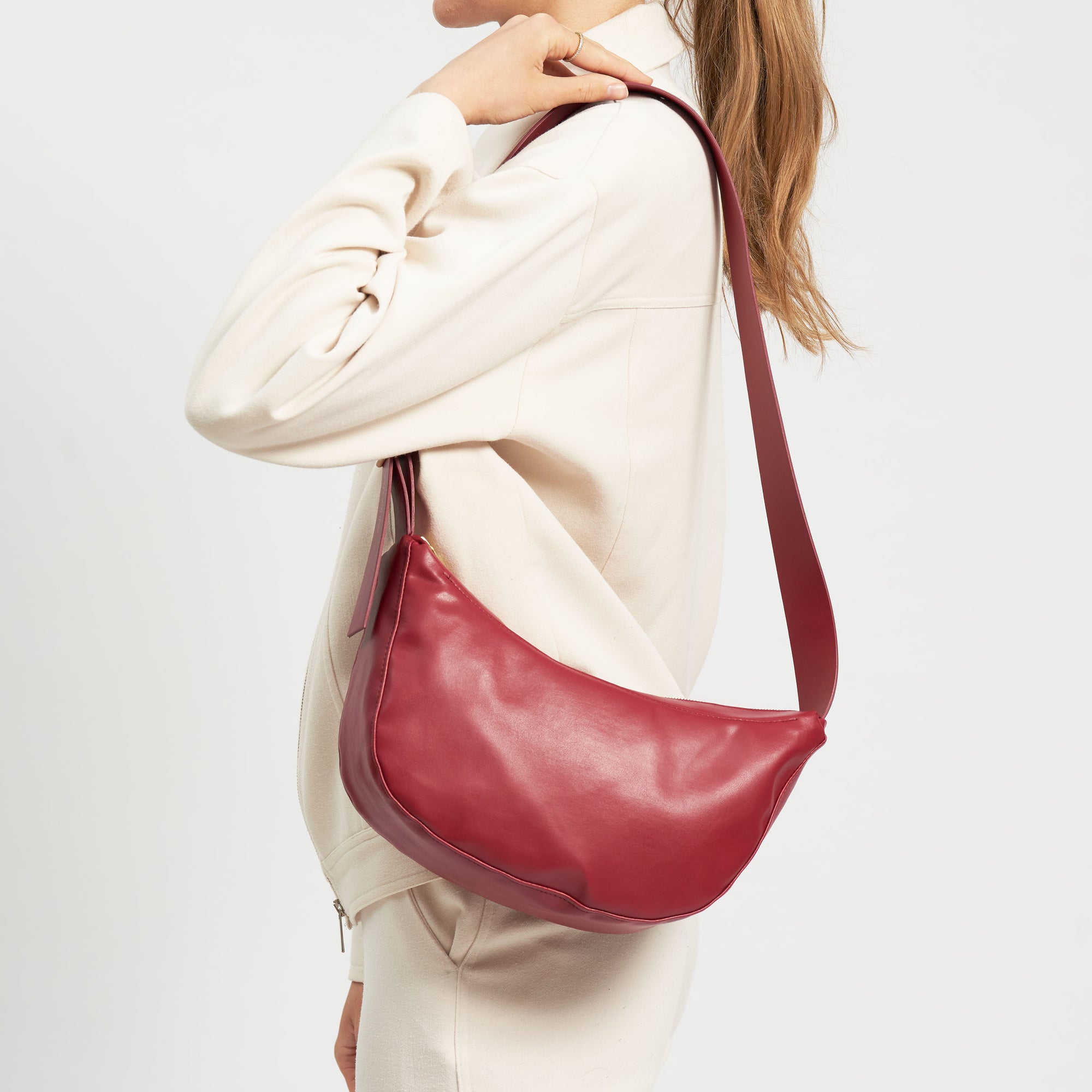 Half-Moon Handbag in Red good Leather